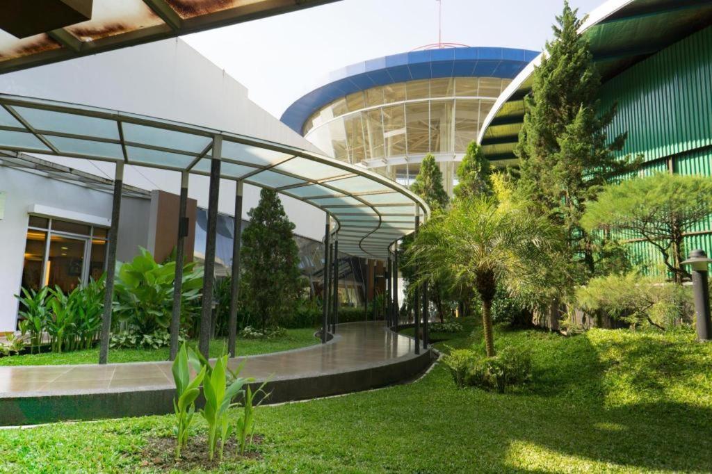 Hotel Asri Plaza Asia Tasikmalaya Zewnętrze zdjęcie