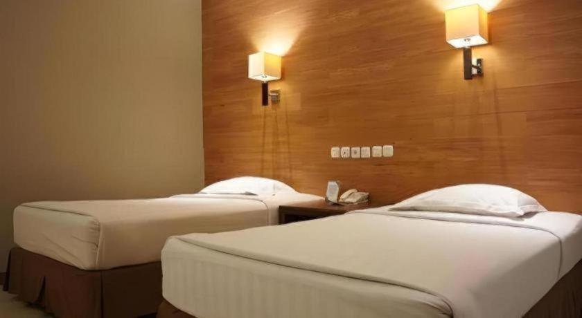 Hotel Asri Plaza Asia Tasikmalaya Zewnętrze zdjęcie