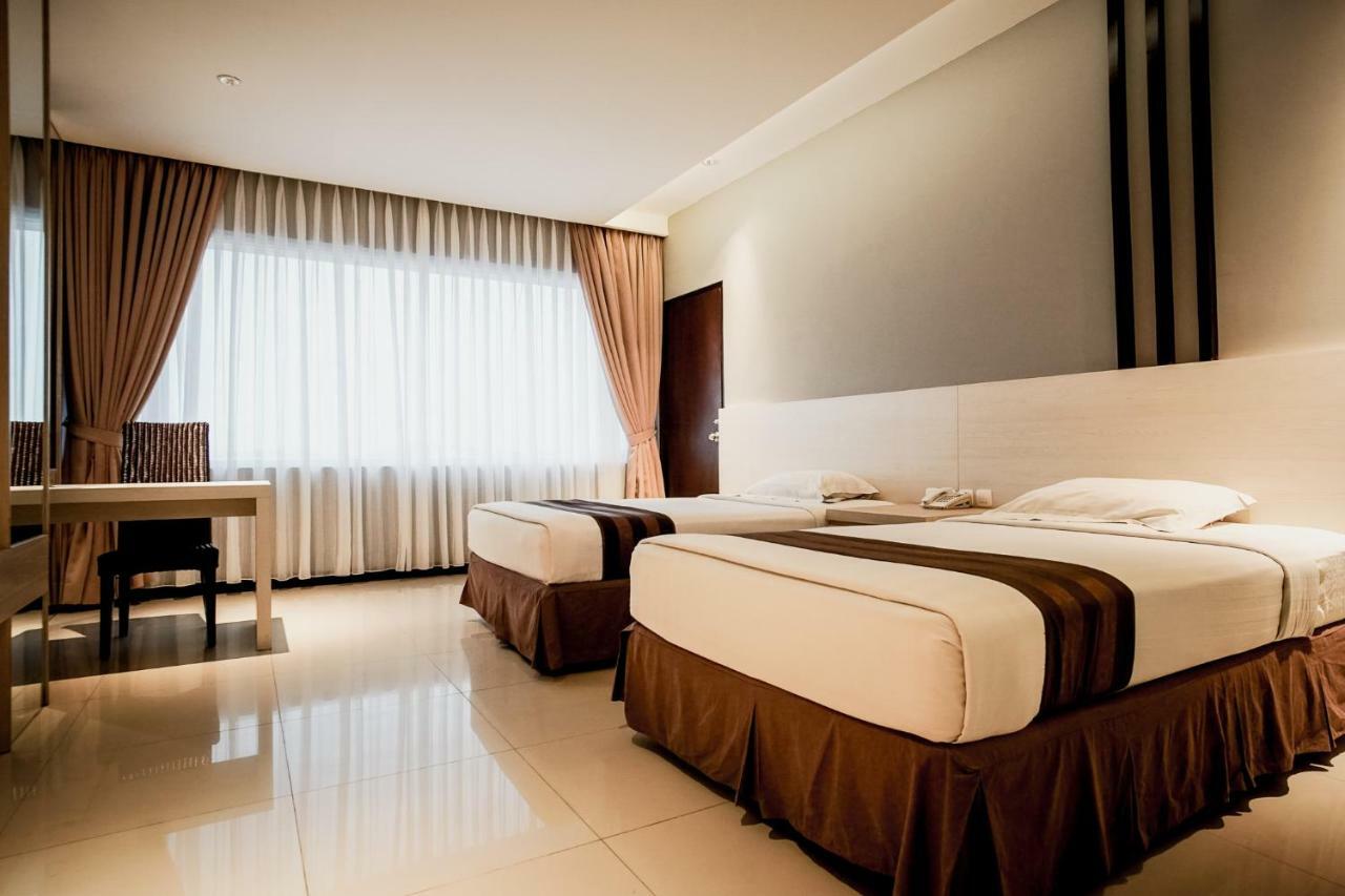 Hotel Asri Plaza Asia Tasikmalaya Zewnętrze zdjęcie